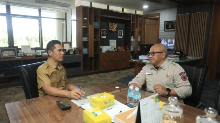 Siswa Seberangi Sungai di Atas Tali, Pemerintah Aceh Desak BNPB Bangun Jembatan