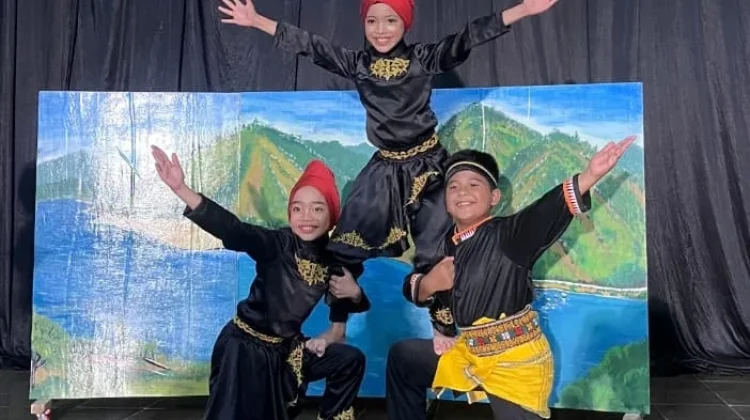 Lolos ke Nasional, Tim Tari SD Negeri 2 Muara Dua Siap Tampilkan Pesona Aceh.