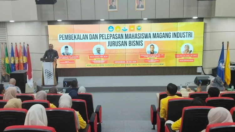 Politeknik Negeri Lhokseumawe Lepas 206 Mahasiswa Bisnis Siap Berkarier