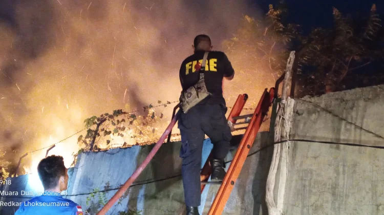 Diduga akibat Bakar Sampah, Lahan 800 Meter Persegi Terbakar di Muara Dua