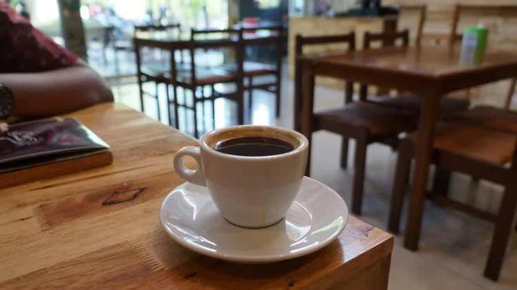 Niat Begadang Minum Kopi, Kok Malah  Mengantuk? Ini Penyebabnya