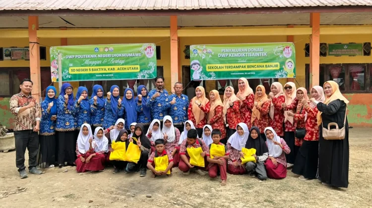 DWP PNL Hadir Mengajar dan Menguatkan Harapan Anak Korban Banjir