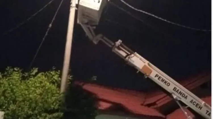 Dishub Aceh Utara Bergerak Cepat Perbaiki Lampu Jalan Padam di Lhoksukon