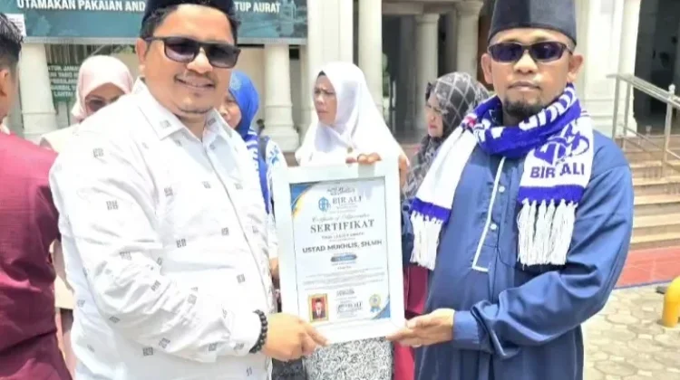 PT Bir Ali Tour & Travel Percayakan Mukhlis Dampingi Jamaah Umrah