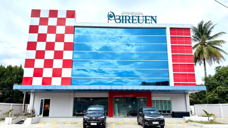 Operasi Katarak Gratis Klinik Mata Bireuen Bantu Warga yang Terdampak Banjir