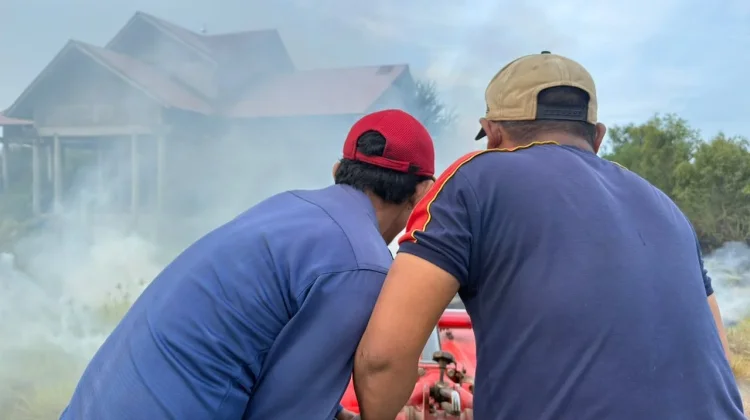 Kebakaran Lahan Menghanguskan 200 Meter Lahan di Lhokseumawe