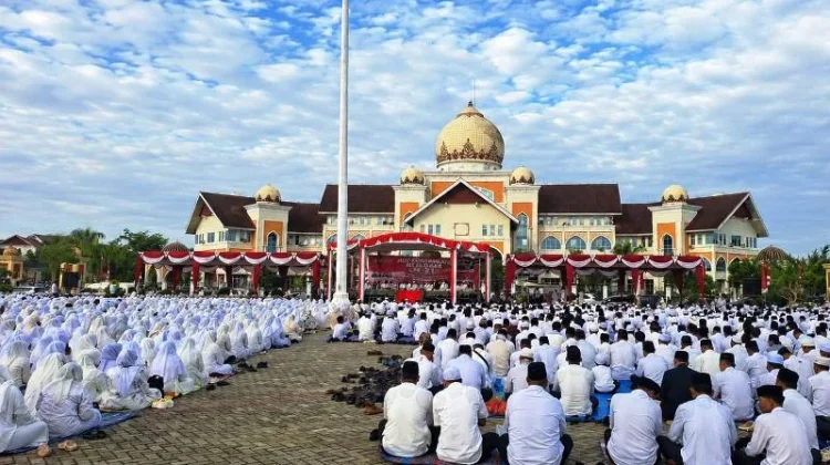Peringati 21 Tahun Damai Aceh, Ribuan Warga Aceh Utara Larut dalam Lantunan Zikir