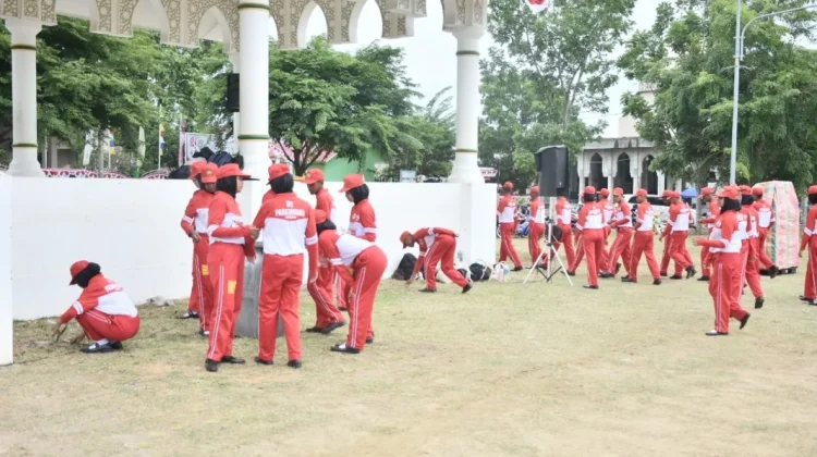 Pemkab Bireuen Gelar Gotong Royong Sambut HUT ke-81 Kemerdekaan Republik indonesi