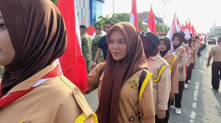 Langkah Perdana Siswi SMK N 4 Lhokseumawe Kirab Merah Putih 2026