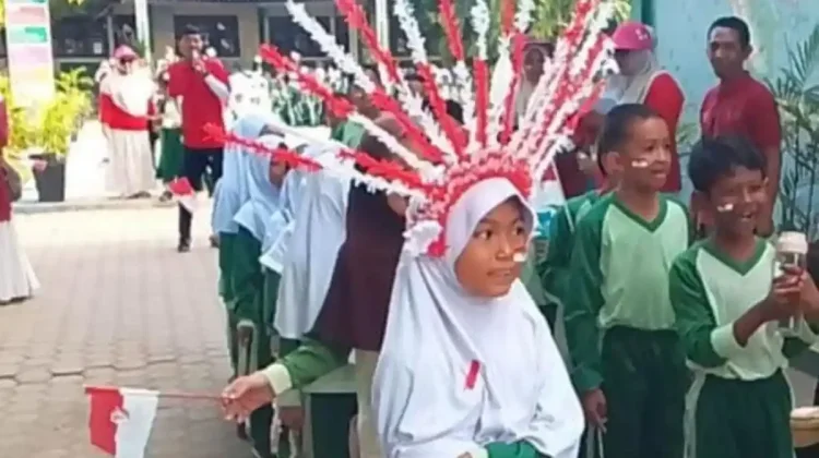 MIN 3 Bireuen Gelar Jalan Santai Semarakkan HUT ke-81 RI