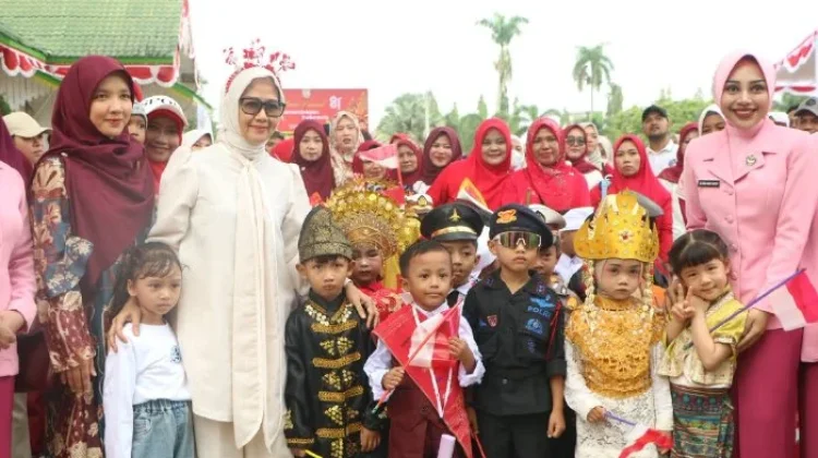 Ratusan Anak Paud dan TK Warnai Karnaval Kemerdekaan di Aceh Tamiang