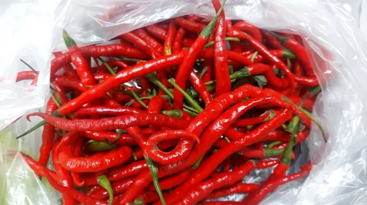 Harga Cabai Merah di Pasar Inpres Lhokseumawe, Turun
