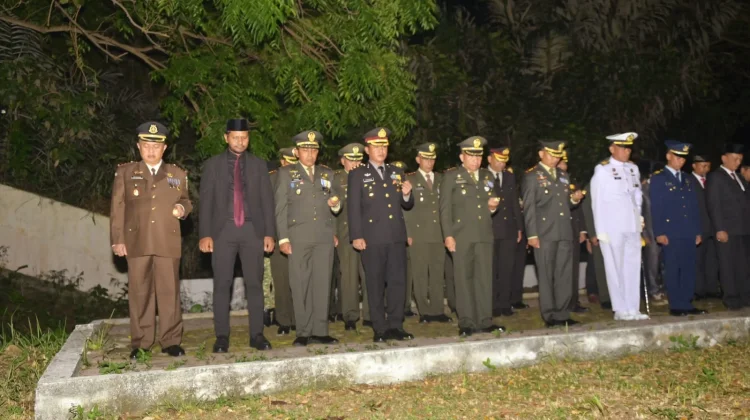 Apel Kehormatan dan Renungan Suci Berlangsung di TMP Blang Panyang