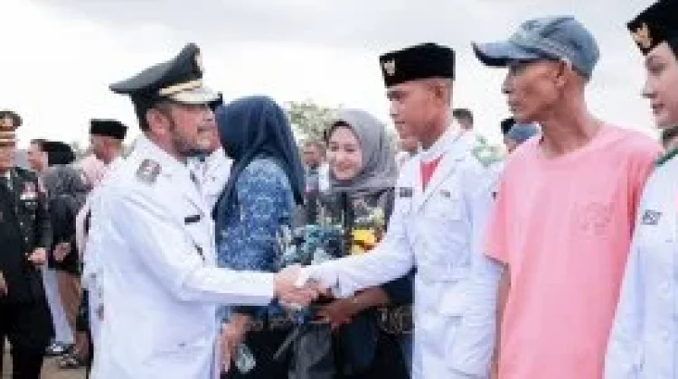 Sujud Syukur Paskibra Bireuen, Tuntaskan Tugas Pengibaran dan Penurunan Bendera
