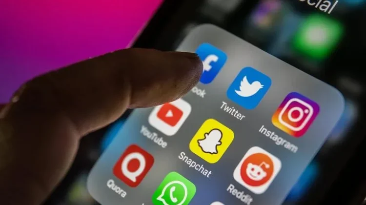 Cara Bijak Menggunakan Media Sosial