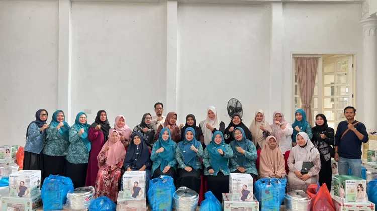 Ketua TP PKK Aceh Timur Salurkan Bantuan Usaha Ekonomi Produktif