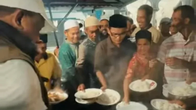 Bupati Mukhlis Masak Bersama Warga Sambut Maulid Nabi