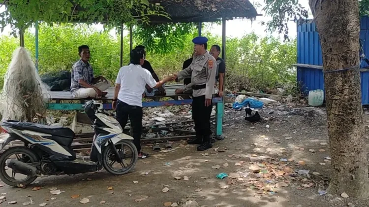 Sambangi Warga Pesisir di PPI Pusong, Sat Pol Airud Sampaikan Pesan Kamtibmas