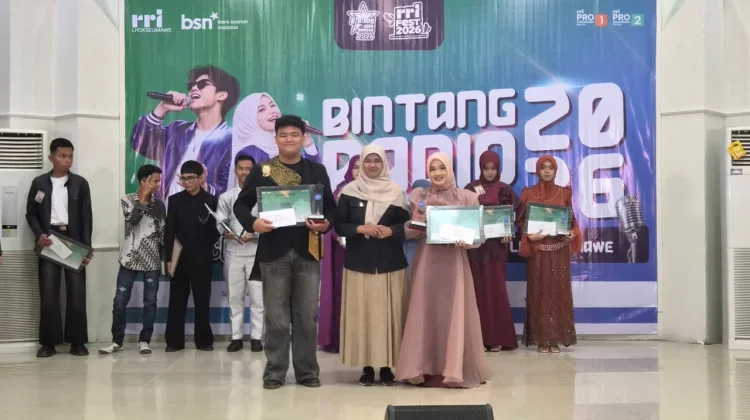 Sandy Afriza dan Alya Zafira Juara Bintang Radio