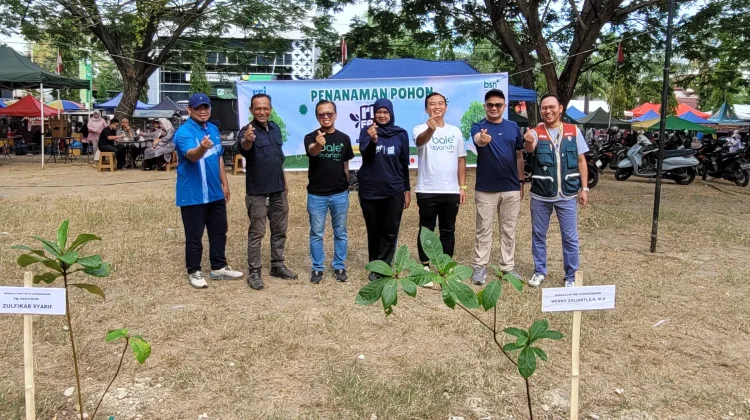 Gerakan Tanam Pohon Sukses Warnai Rangkaian RRI Fest