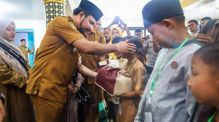 Maulid Akbar Julok Santuni 250 Anak Yatim