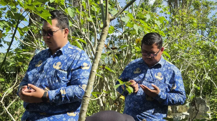 Merajut Silaturahmi Abadi, RRI Lhokseumawe Tabur Bunga untuk Pendahulu