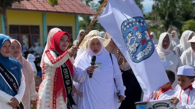 Ratusan Murid PAUD Julok Praktik Manasik Haji sejak Dini
