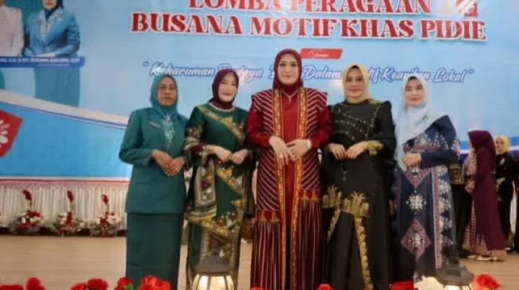 Lomba Busana Motif Khas Pidie Angkat Pesona Budaya Daerah