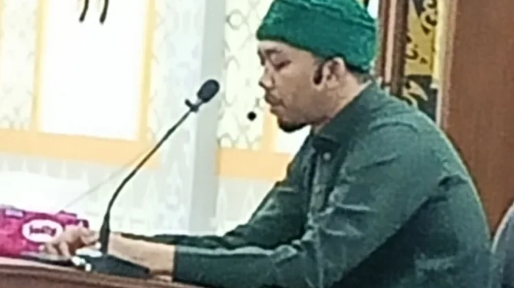 Ustadz Zunuwanis Jangan Berpaling dari Orang Fakir yang Mengharap Ridha Allah