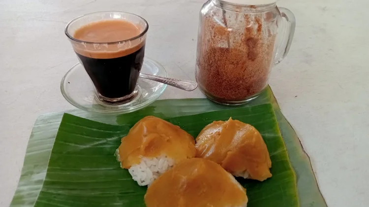 Ketan Selai dan Secangkir Kopi, Teman Sempurna di Sore Hari