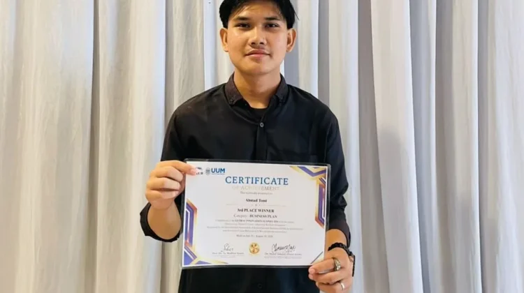 Ahmad Tomi, Mahasiswa Akuntansi Unimal Kembangkan RAMBUTEA SKIN