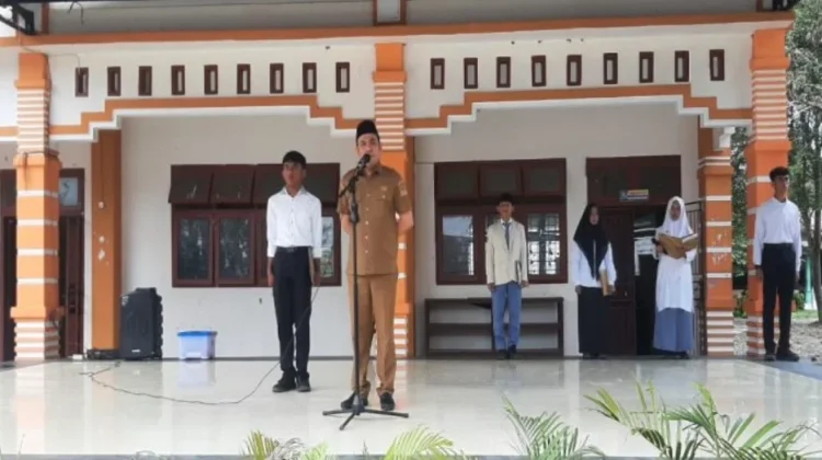 Kacabdisdik Aceh Utara Dorong Siswa SMAN 1 Lhoksukon Raih Prestasi
