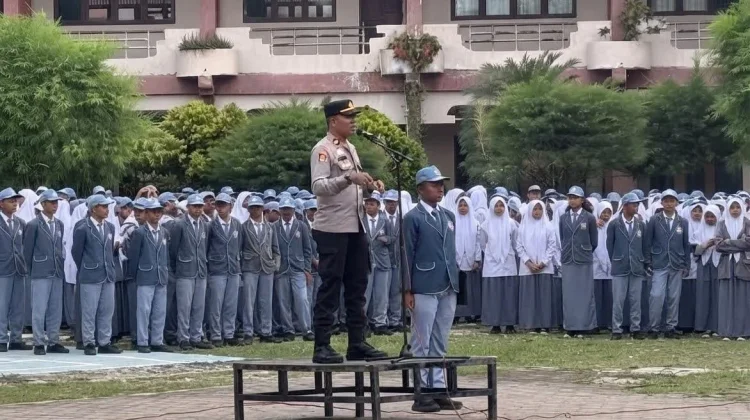 Wakapolsek Sampaikan Pesan Kamtibmas kepada Pelajar SMA Negeri 1 Lhokseumawe