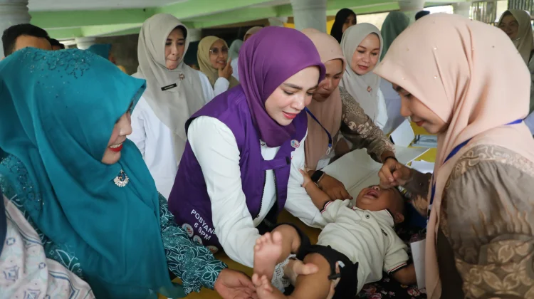 Bersama Kemenkes RI, Bunda PAUD Kota Lhokseumawe Pantau Posyandu ILP