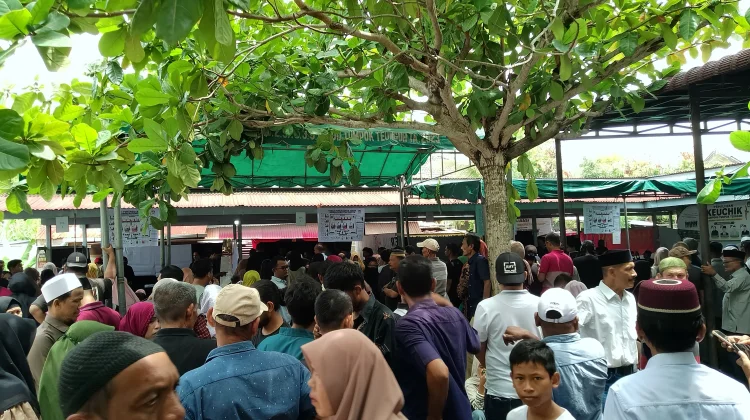 Masyarakat Gampong Tumpok Teungoh Antusias Mengikuti Pemilihan Keuchik
