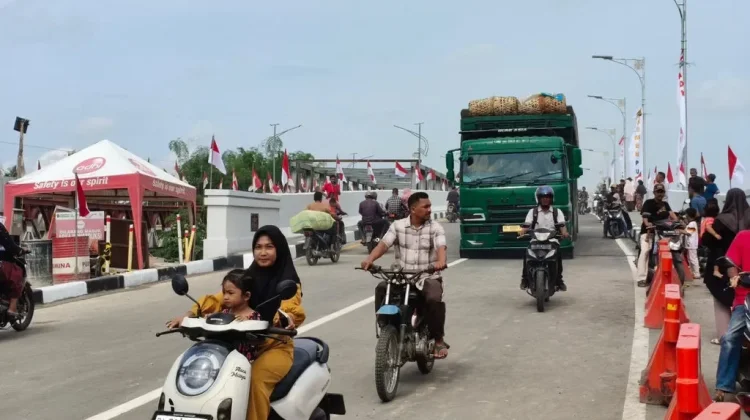 Jembatan Kutablang Dibuka, Warga Sambut Lega Akses Kembali Lancar