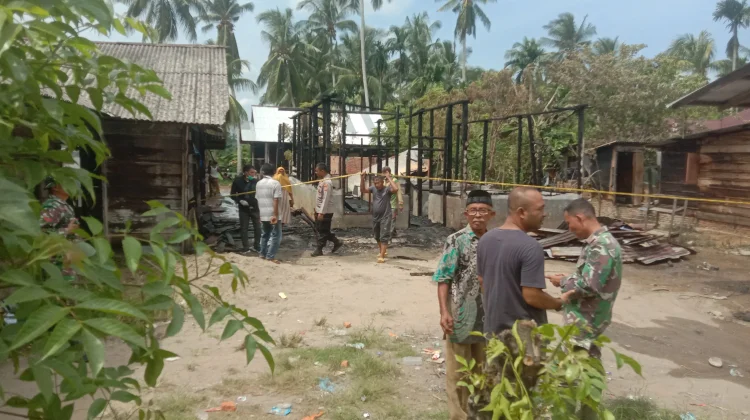 Rumah Warga Aceh Timur Ludes Terbakar, Surat Berharga dan Uang Tunai ikut Terbakar