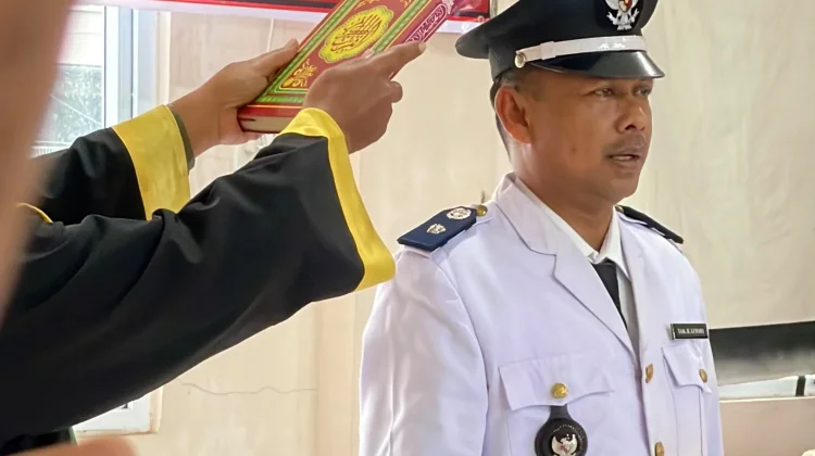 Tgk H. Azhari Pimpin Blang Peuria, Gampong Terpadat di Samudera
