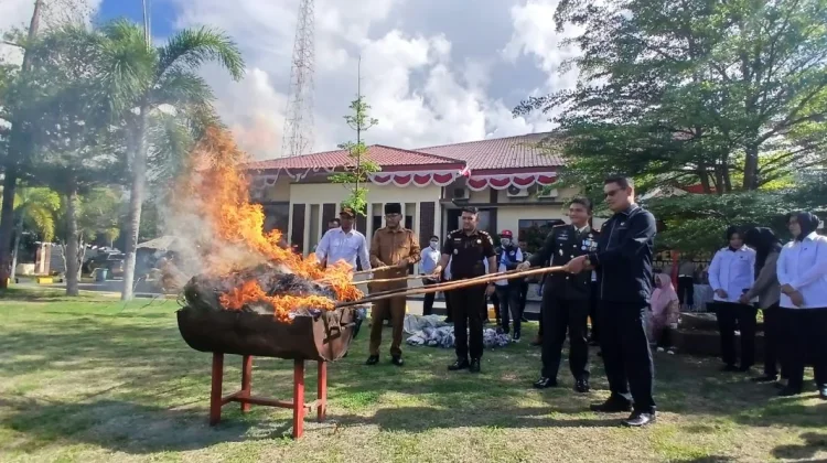 Polres Bireuen Musnahkan Sabu dan Ganja