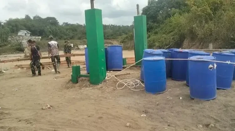 Pembangunan Jembatan Apung Sawang Terus Dipacu