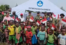 Pangkogabwilhan III Resmikan Pojok Baca Satgas Yonif 113/JS