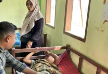 Sinergi BEM Hadirkan Khitan dan Pengobatan Gratis