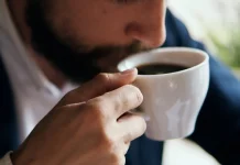 Mengapa Konsumsi Kopi Sebaiknya Dibatasi saat Puasa?