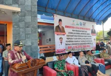 Bupati Pidie Jaya Salurkan Bantuan Stimulan Kemensos Tahap I