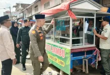 Langgar Seruan, Satpol PP-WH Aceh Utara Tegur Padagang Takjil