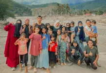 Warga Reje Payung Haru saat Relawan Catimore dan Sahabat Pamit