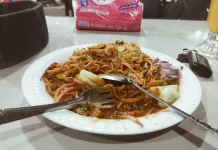 Nikmatnya Makan Mie saat Ramadhan, Praktis namun Perlu Bijak