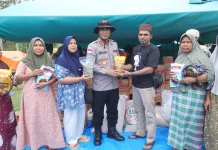 Kapolres Lhokseumawe Perkuat Kepedulian untuk Penyintas Banjir di Riseh Tunong