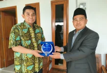 Direktur Misbahul Ulum Kunjungan Akademik ke Pesantren Modern Tazakka, Jateng