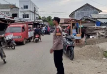 Personel Polsek Sawang Laksanakan Pengamanan dan Pengaturan Lalu Lintas